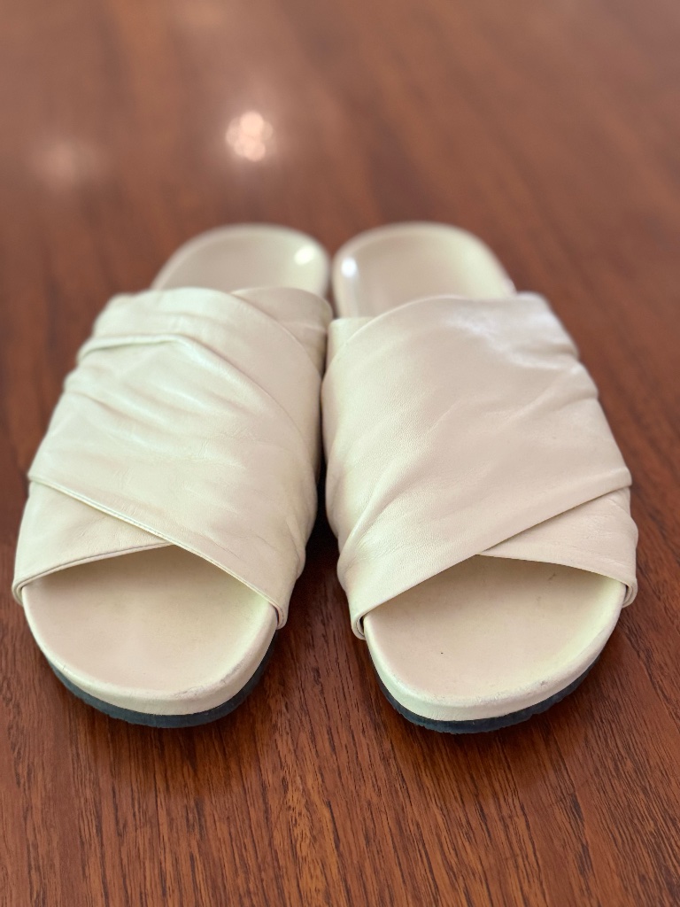 Closed Slides - Size 39